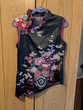 Sleeveless Black Floral Satin Mandarin Tunic with Pink Trim